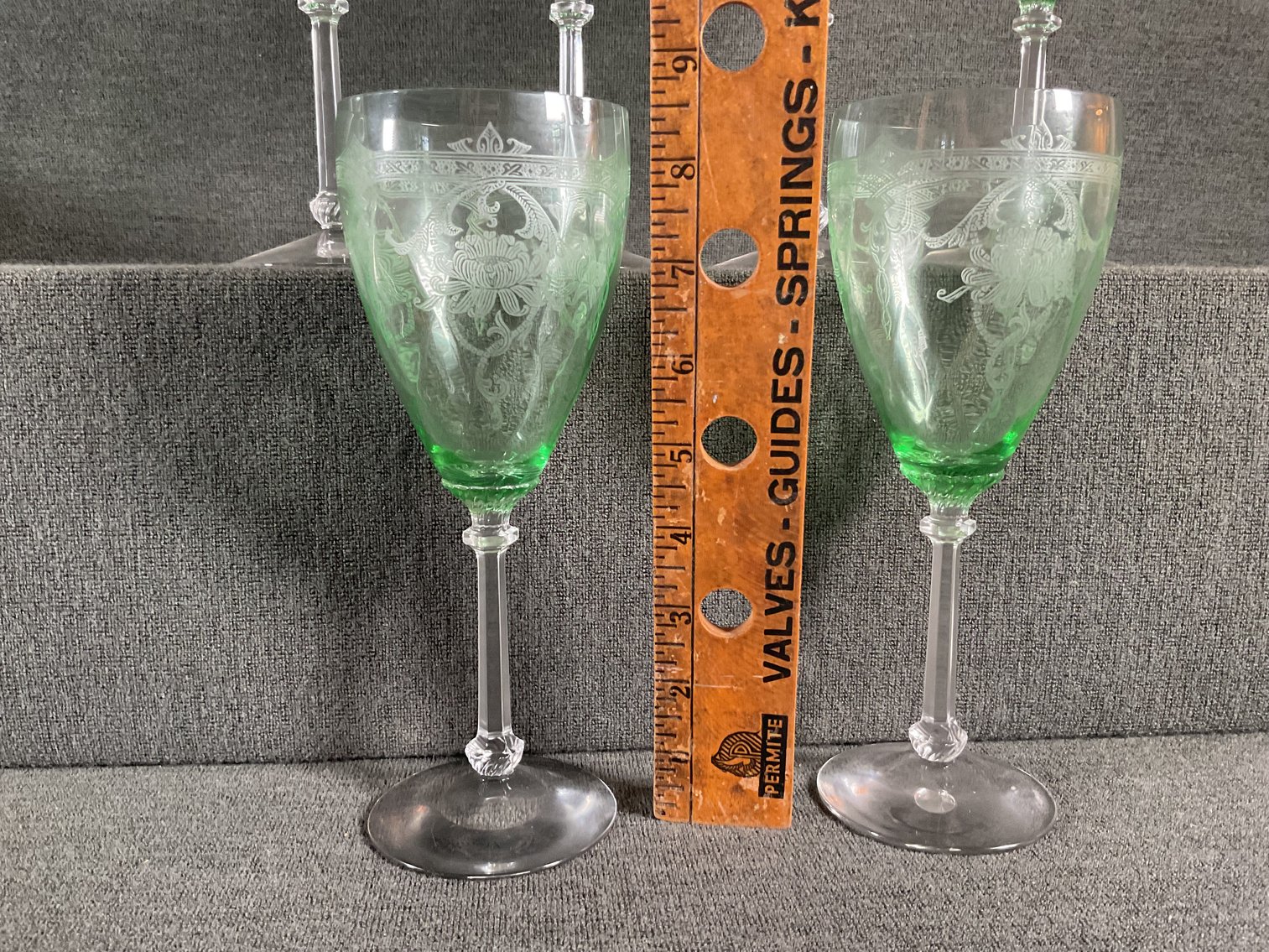 Image for Heisey Moongleam ”Empress” 10 oz Tall Stem Goblet