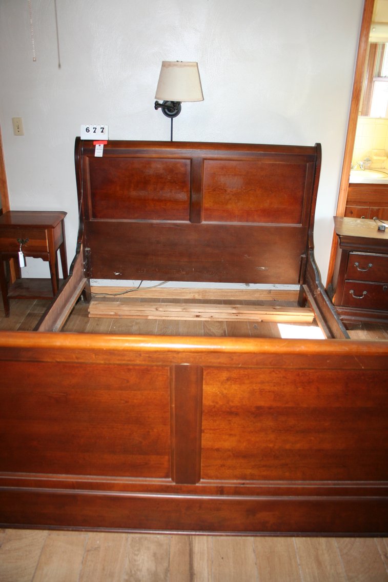 Image for Sleigh Bed Queen Size Mahogany