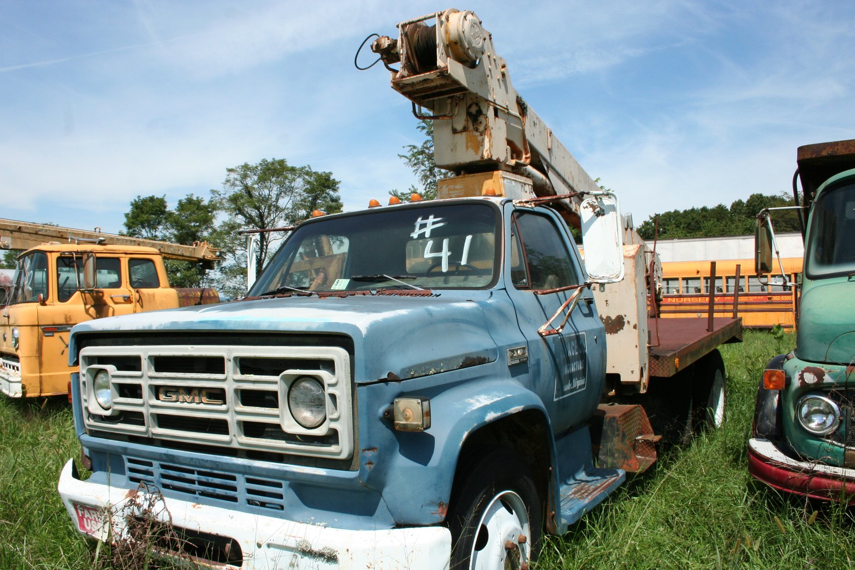 Image for 1977 GMC 6000   V-8 Engine Gas   VIN #TCE627V605641   Pitman Crane Hydro Lift
