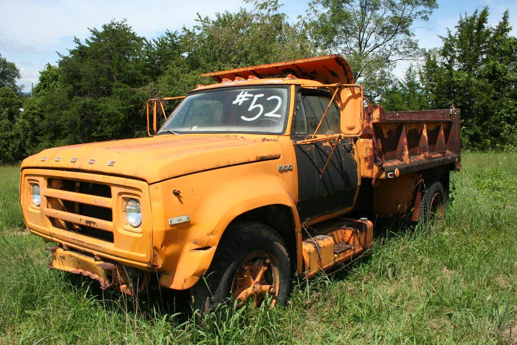 Image for 1971 or 1972 Dodge 600 Dump Truck   Engine V-8 Gas   5 Speed   2 Speed Rear Axle