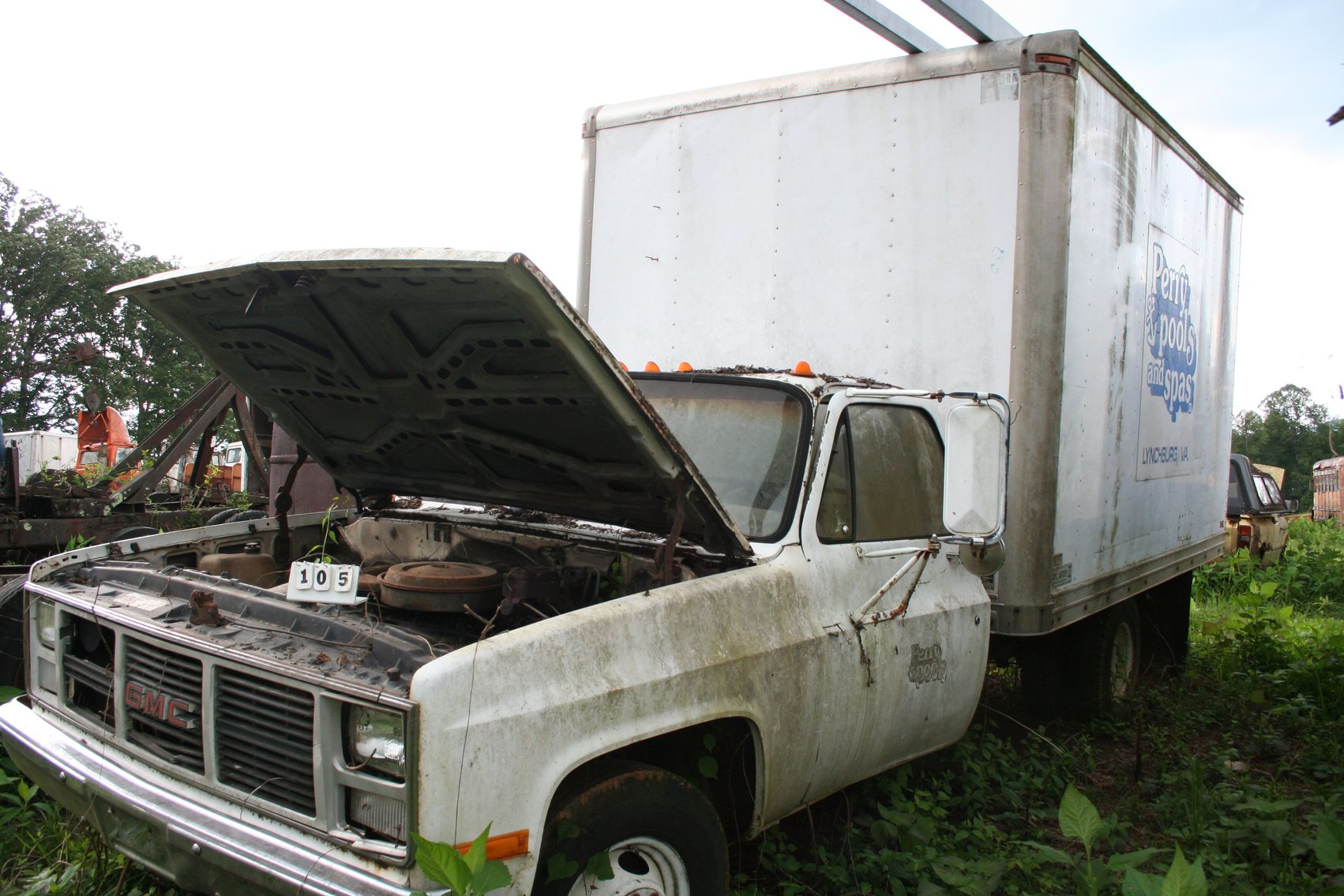 Image for 1988 GMC Box Truck   Perry Pools   VIN #1GDHR34K5JJ500197   Sierra 3500   V-8 Engine 5.7 Litre