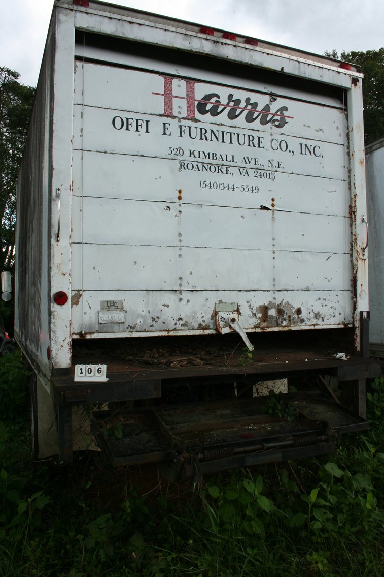 Image for 1984 Mack Box Truck   VIN #VG6M112B0EB063058  Diesel Engine   Box with Lift Gate   TITLE