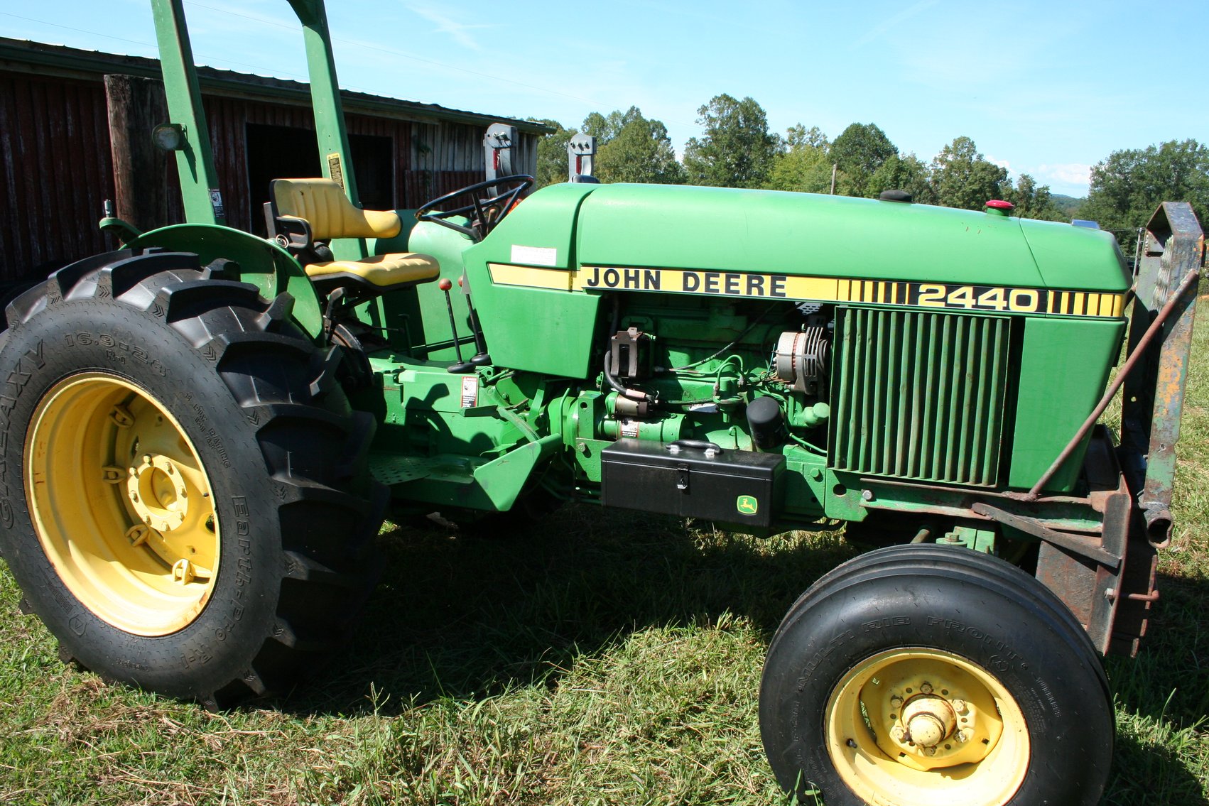 Image for John Deere 2440   Hours 2784   New Tires Front & Rear   16 Speed