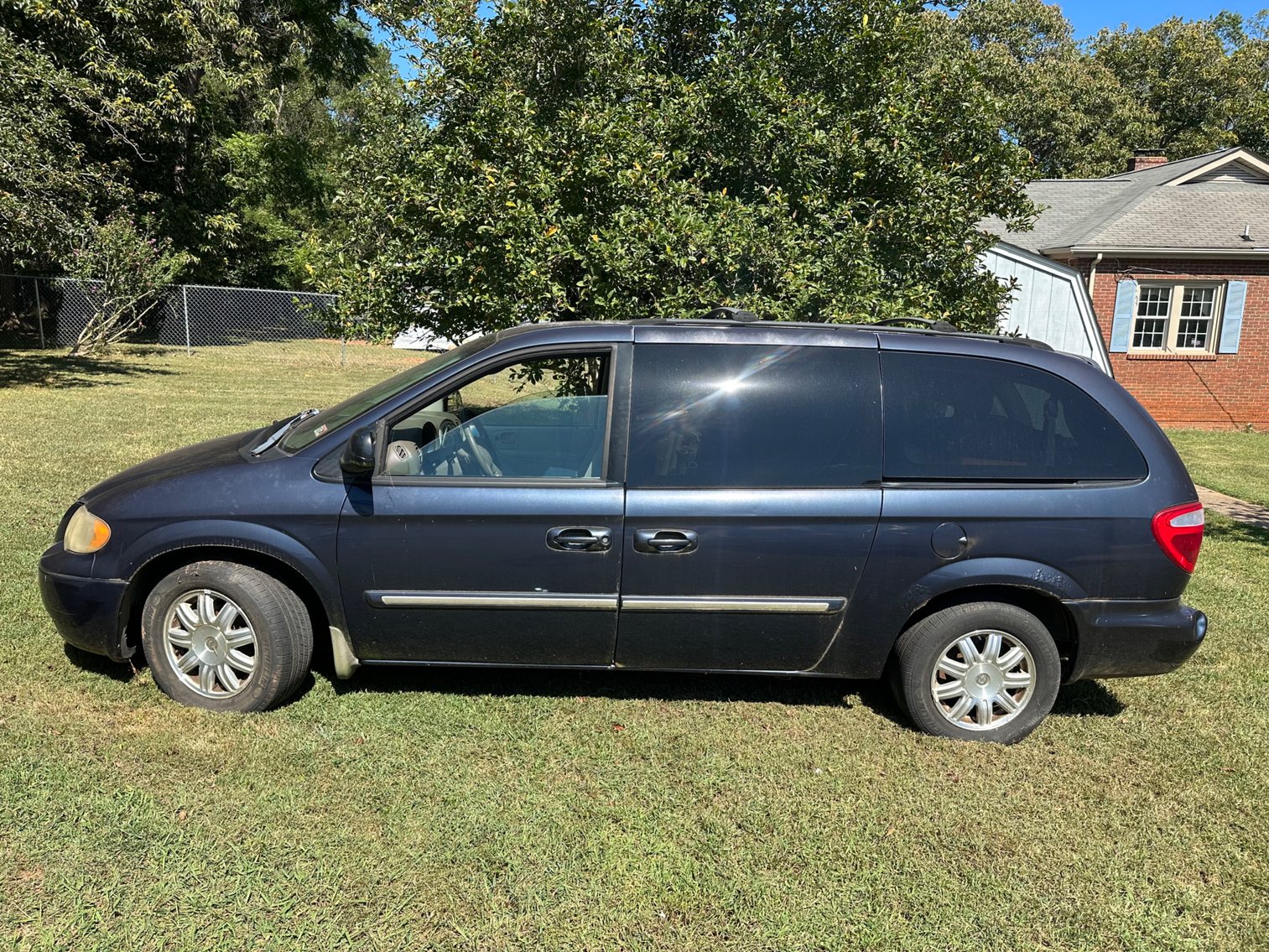 Image for 2007 Chrysler Town & Country Van