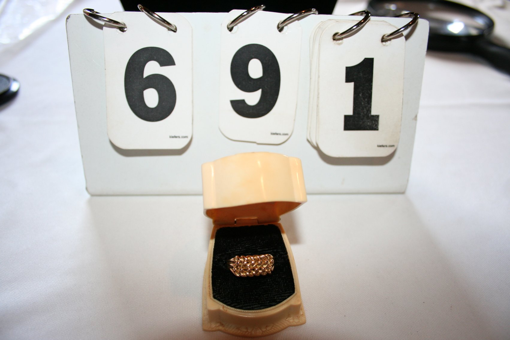 Image for Ladies Ring 18K 5.7 GR 3.8 PW Size 8.5