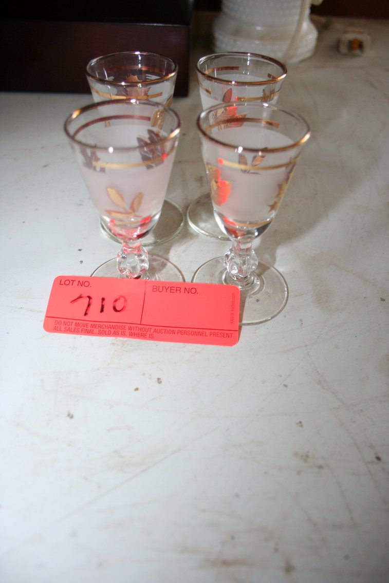 Image for 4 Gold Leaf Libbey Goblets (4)