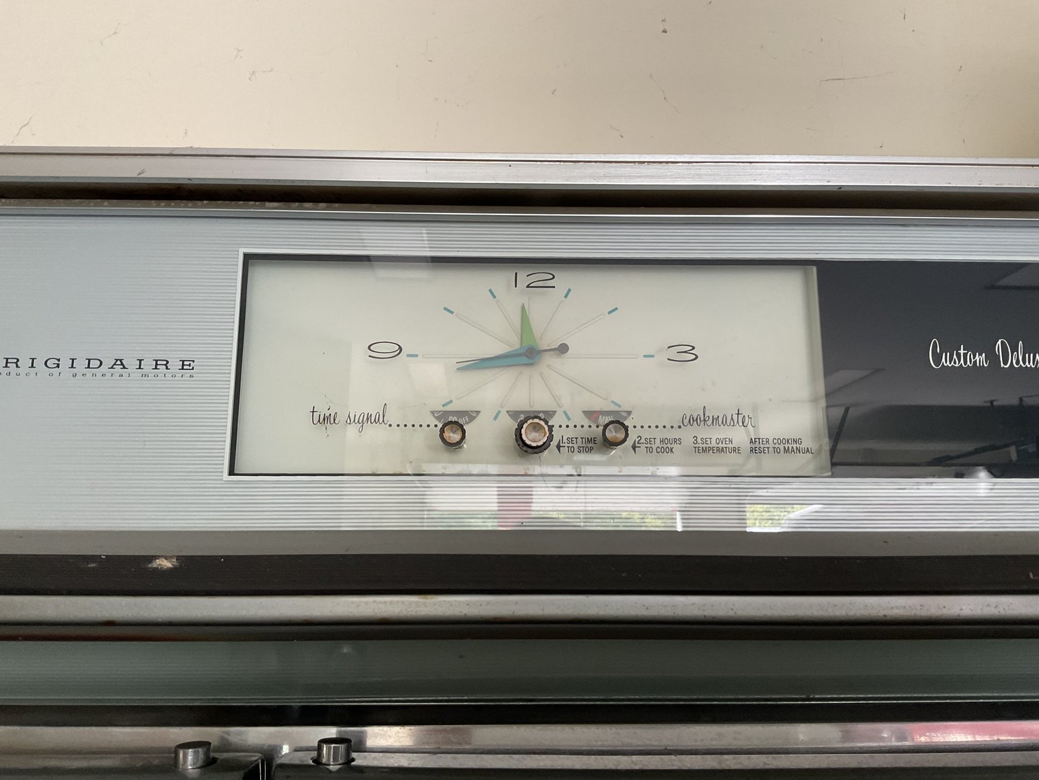 Image for Mid Century Modern Frigidaire “Flair” Range