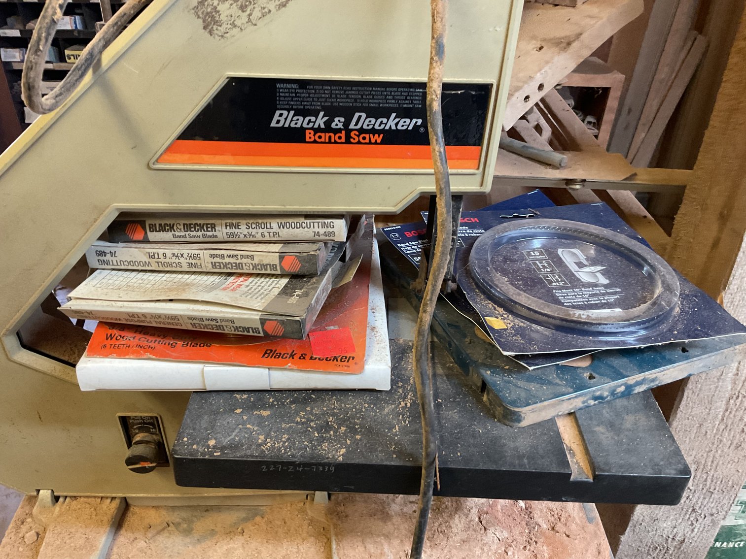 Image for Black and Decker Band Saw on Stand