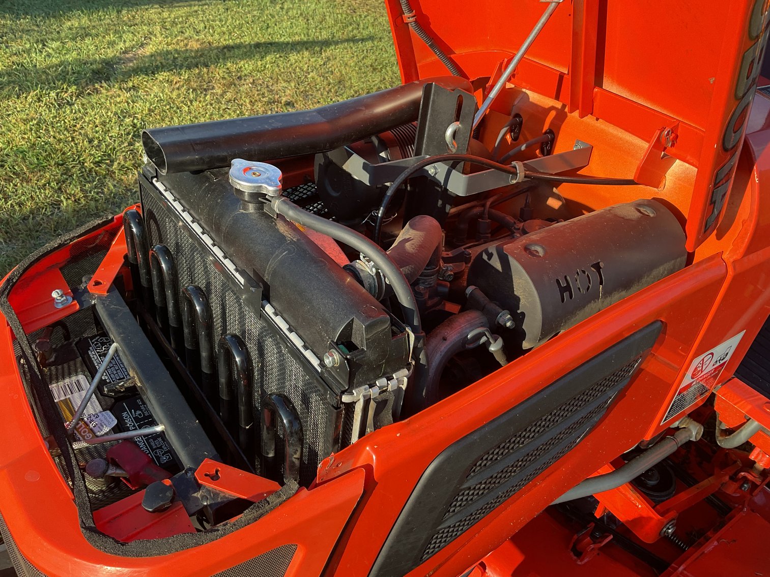 Image for Kubota B2620 HST Lawn and Garden Tractor 4WD