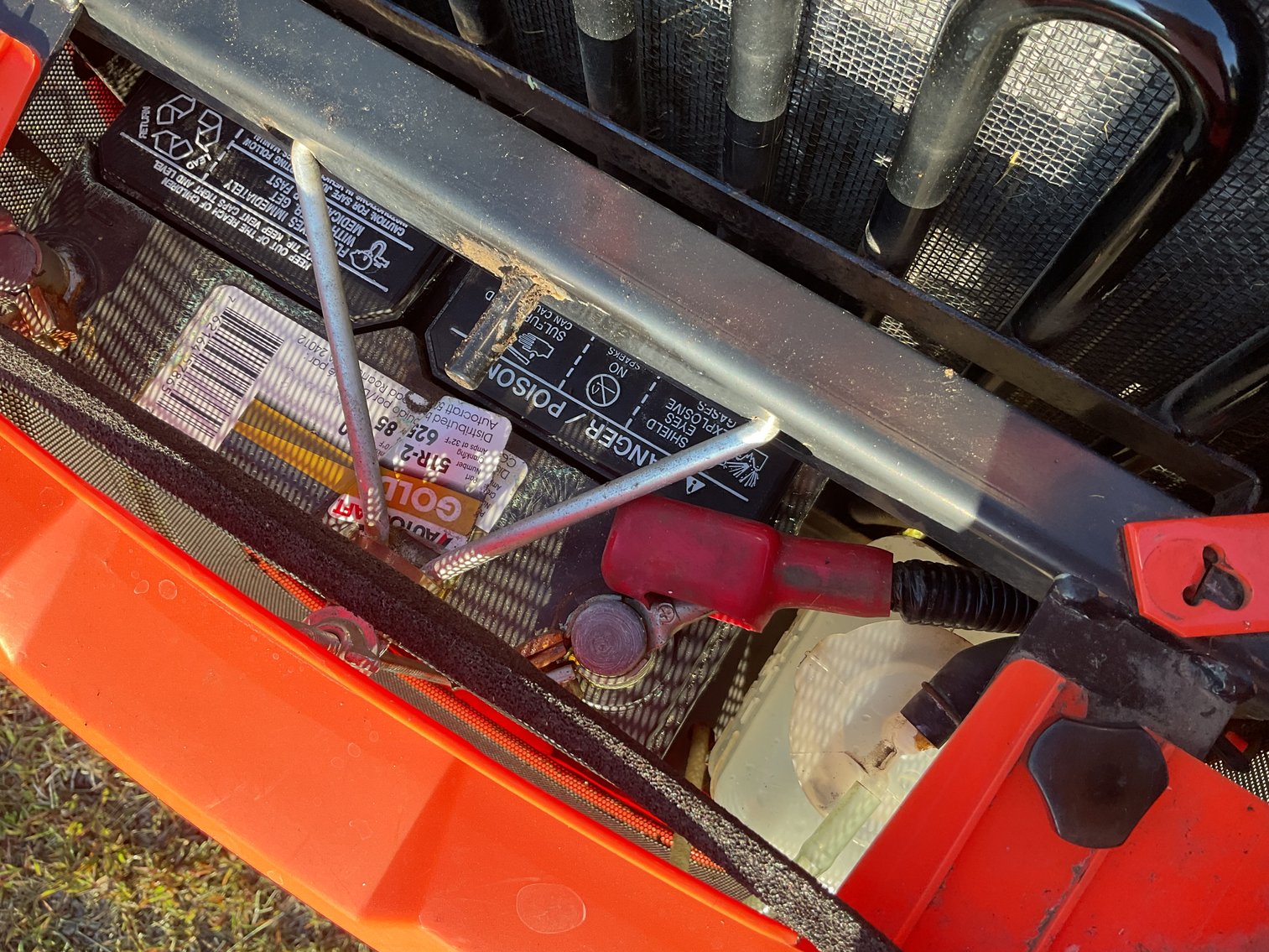 Image for Kubota B2620 HST Lawn and Garden Tractor 4WD