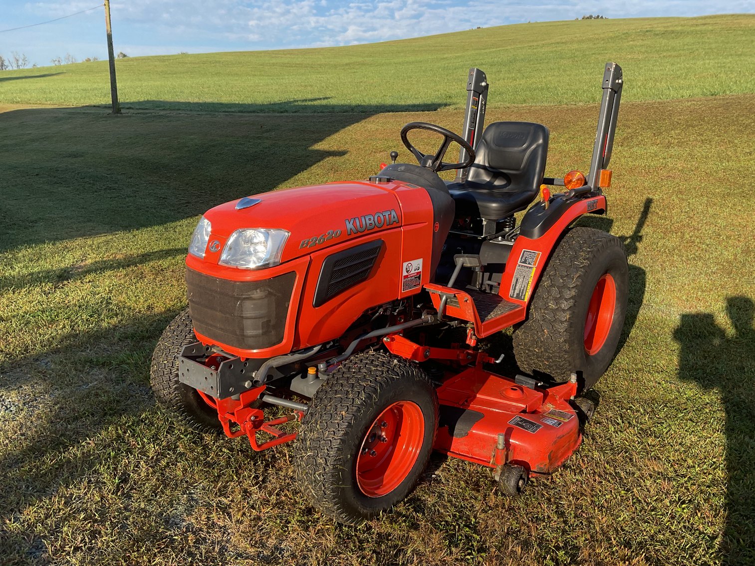 Image for Kubota B2620 HST Lawn and Garden Tractor 4WD