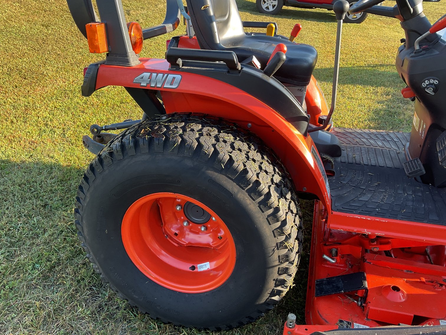 Image for Kubota B2620 HST Lawn and Garden Tractor 4WD