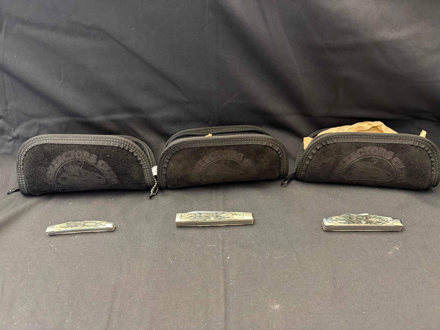 Image for 2003 case collectors club knives
