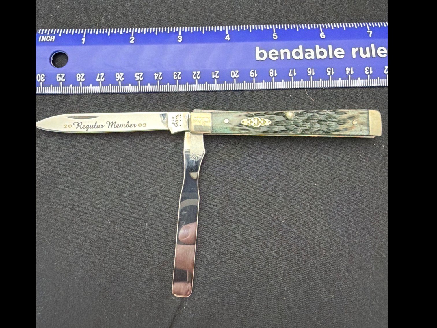Image for 2003 case collectors club knives