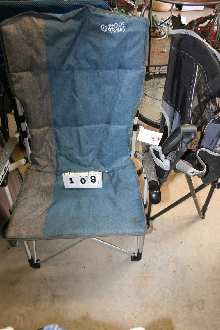 Image for Folding Chairs (2)