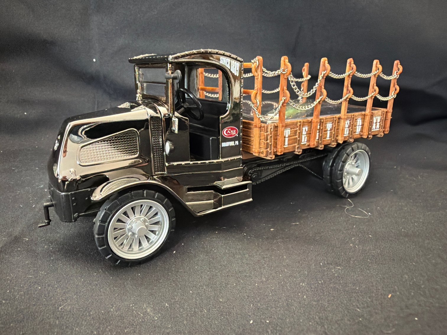 Image for Case 1918 Mack A C Bulldog Flatbed