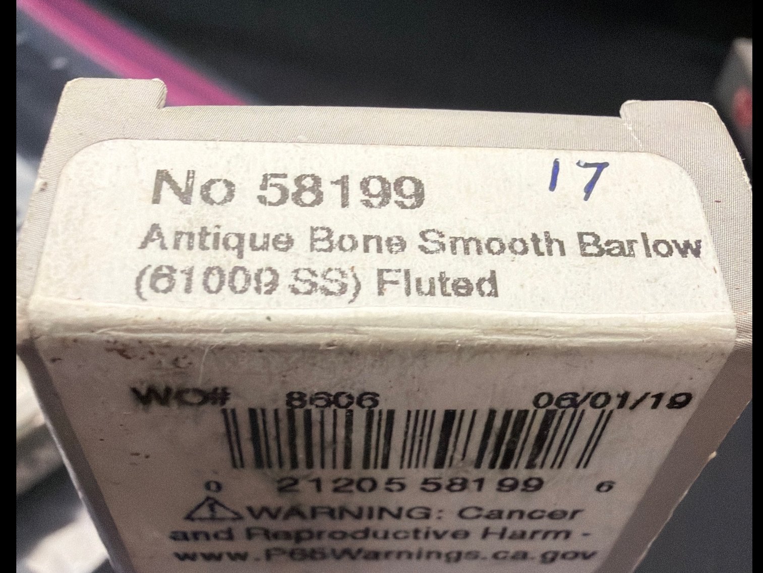Image for Case antique bone smooth Barlow