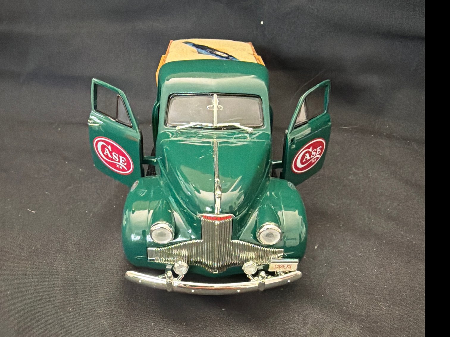 Image for Case 1947 Studebaker pickup with Knife