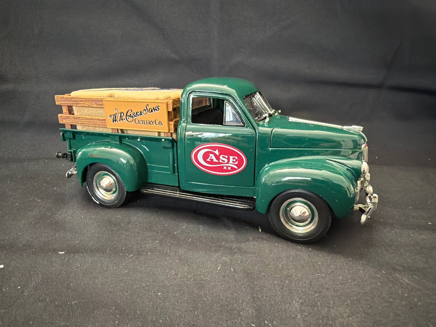 Image for Case 1947 Studebaker pickup with Knife