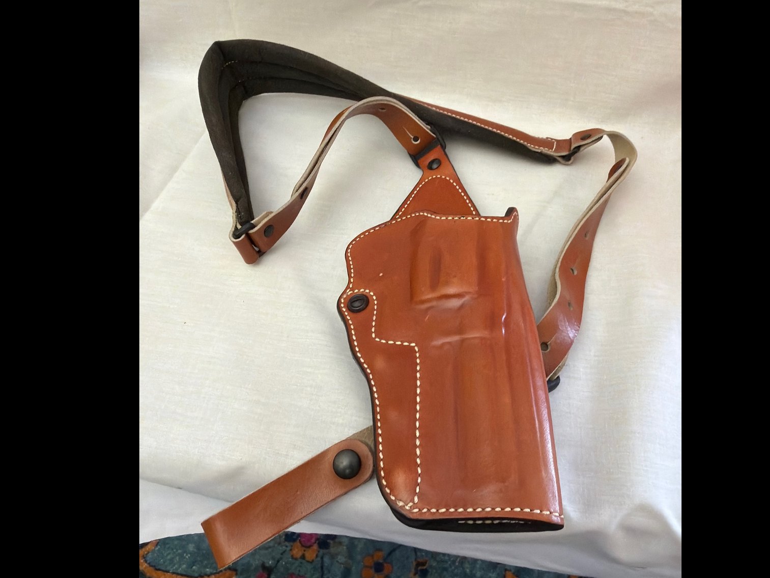 Image for Desantis shoulder holster