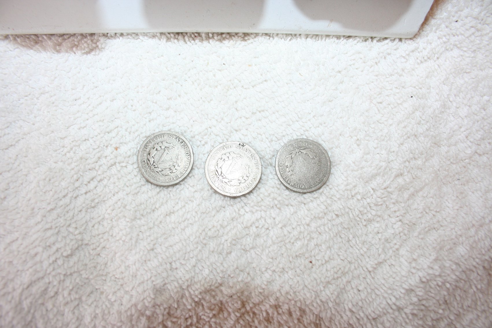 Image for 1908 Liberty Head V-Nickle  (3)