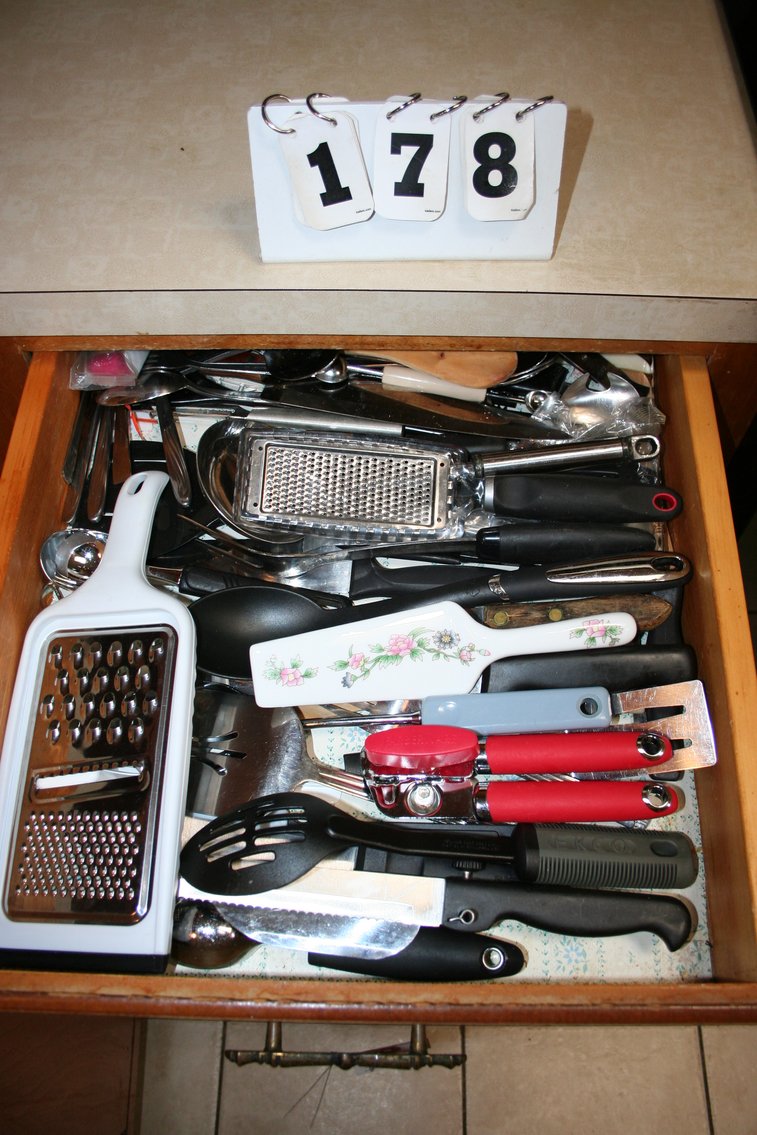 Image for Kitchen utensils  ( 2 drawers)