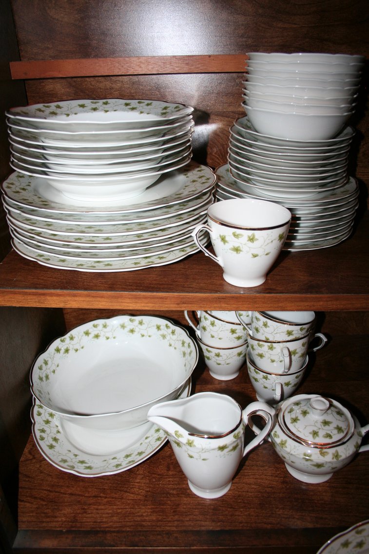 Image for Vintage 8 piece setting Favolina-Karolina, Diana China (No chips)