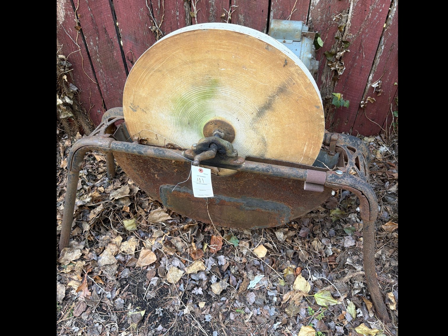 Image for Grinding wheel. Turns on.
