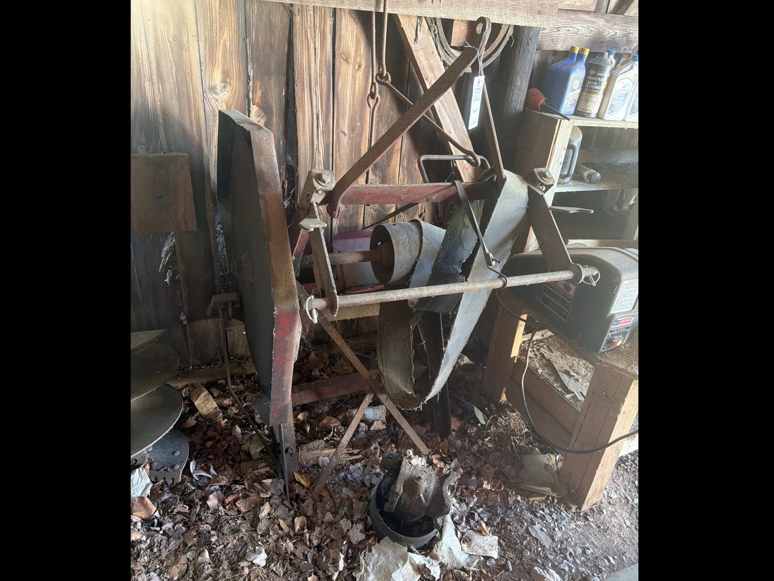 Image for Belt driven saw mounts on a tractor