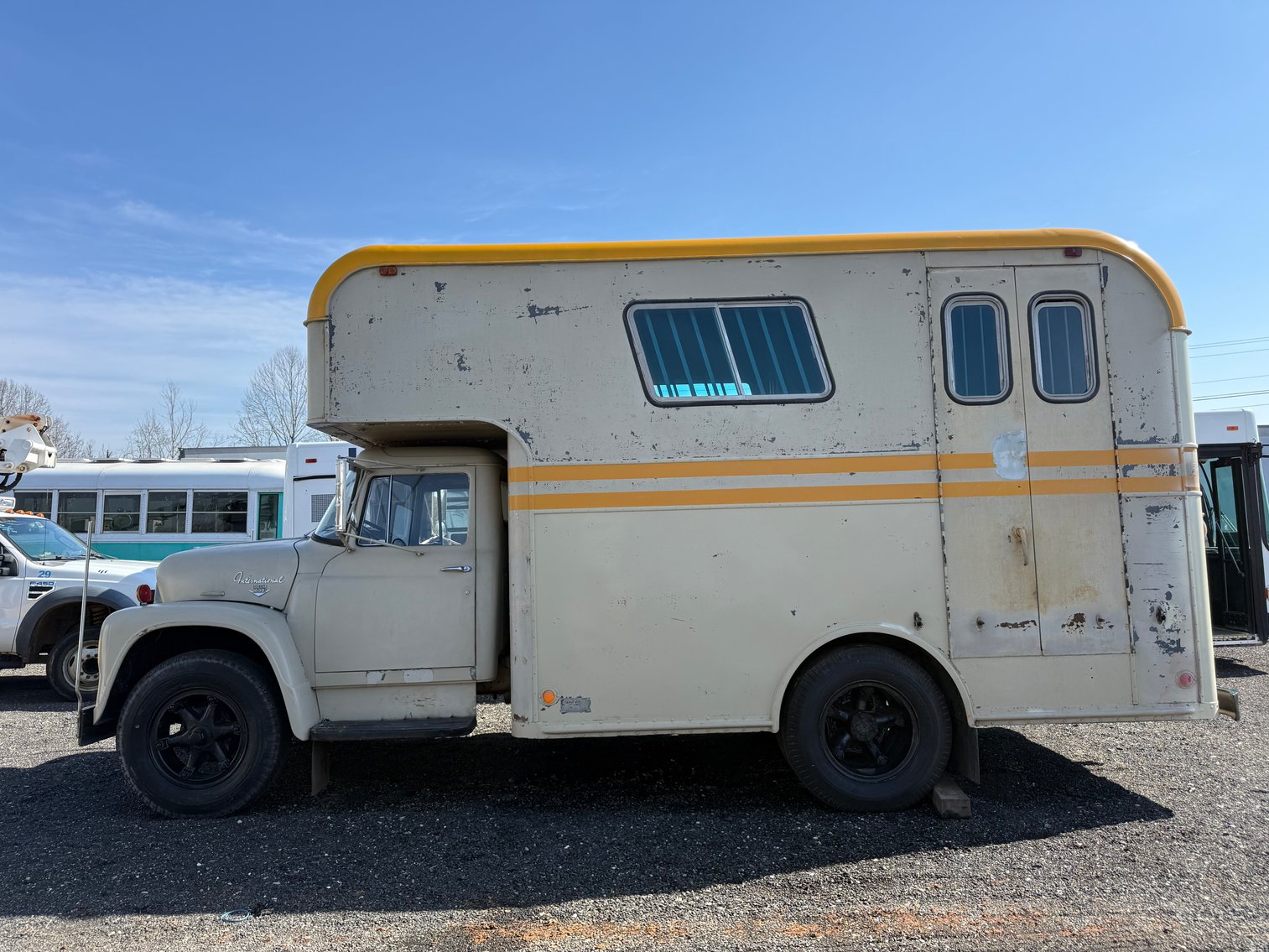 Image for 1966 International 1600 Horse Van