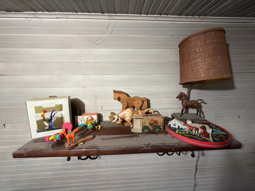 Image for Shelf and contents