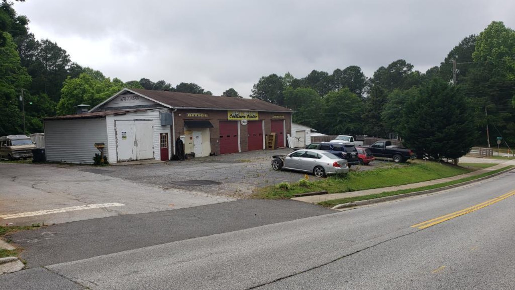 Image for Auto Body Shop on .61 +/- Acres in Dacula