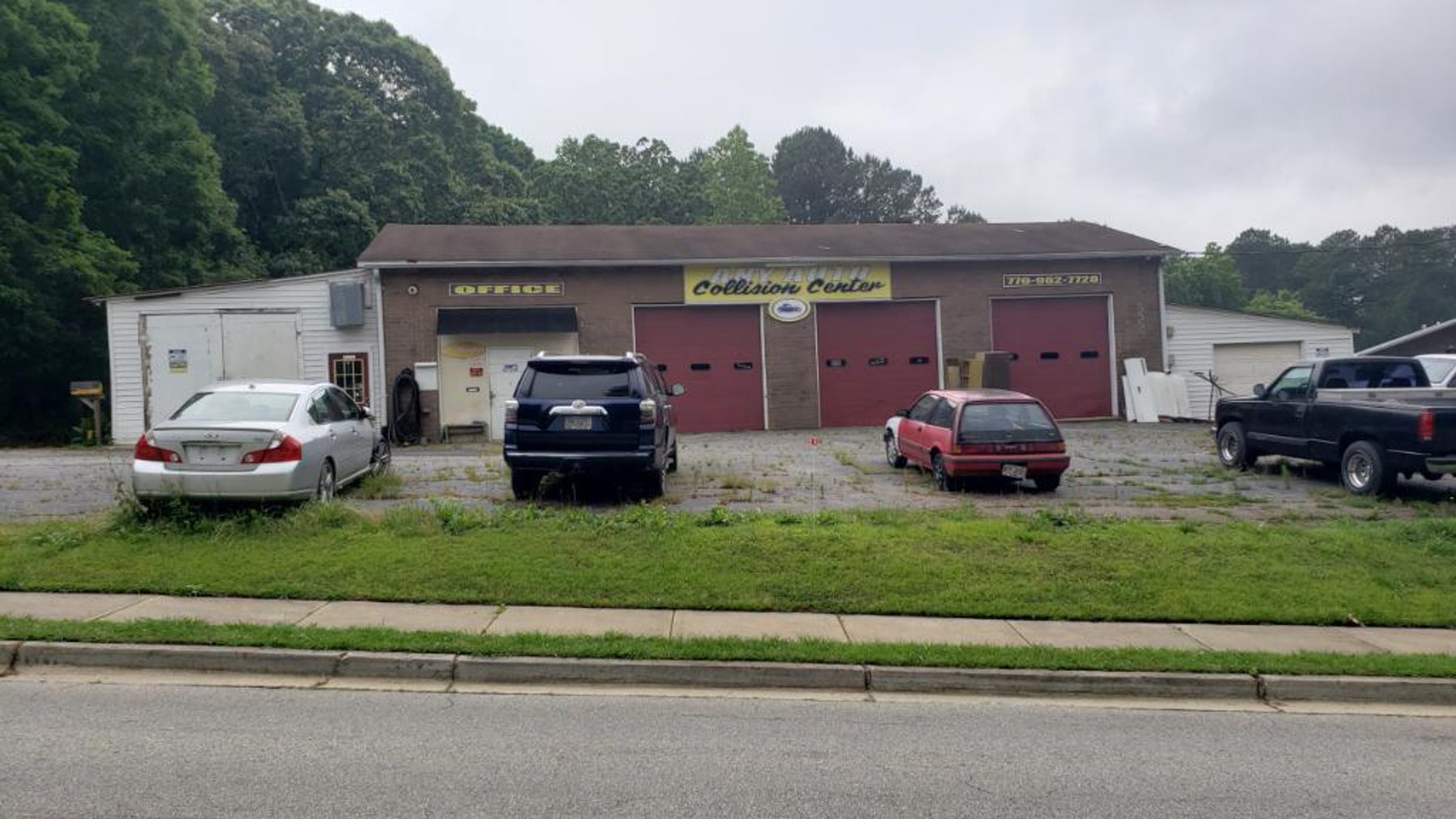 Image for Auto Body Shop on .61 +/- Acres in Dacula