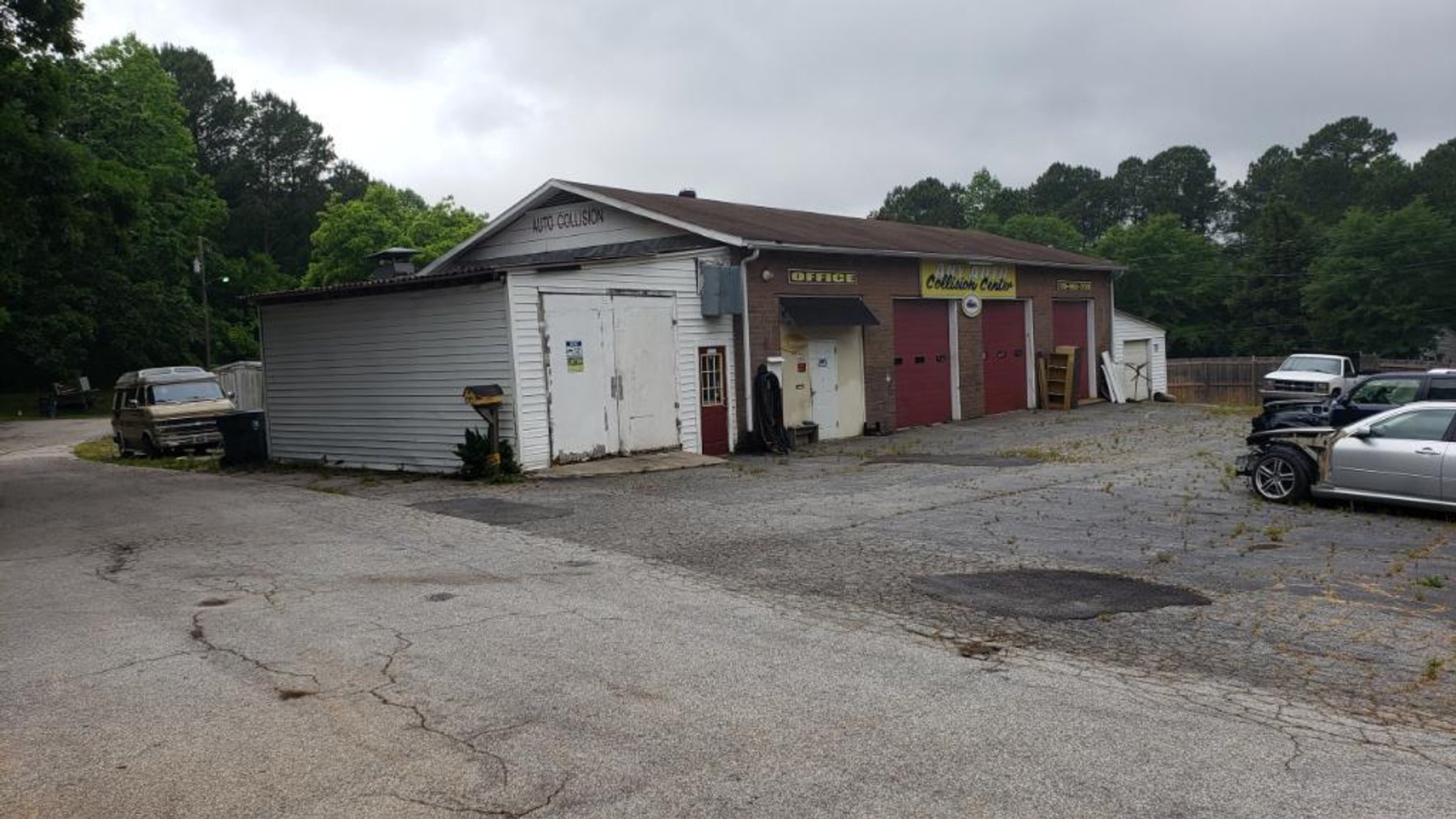 Image for Auto Body Shop on .61 +/- Acres in Dacula