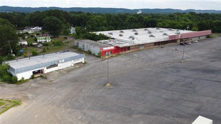 Image for Former Retail Center on 11.34+/- Acres