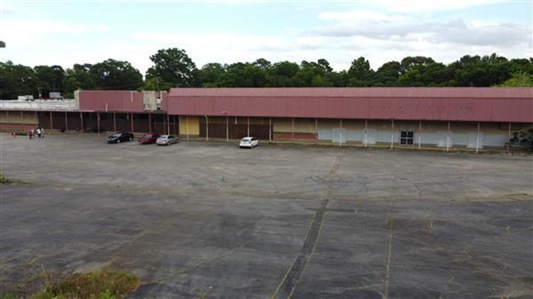 Image for Former Retail Center on 11.34+/- Acres