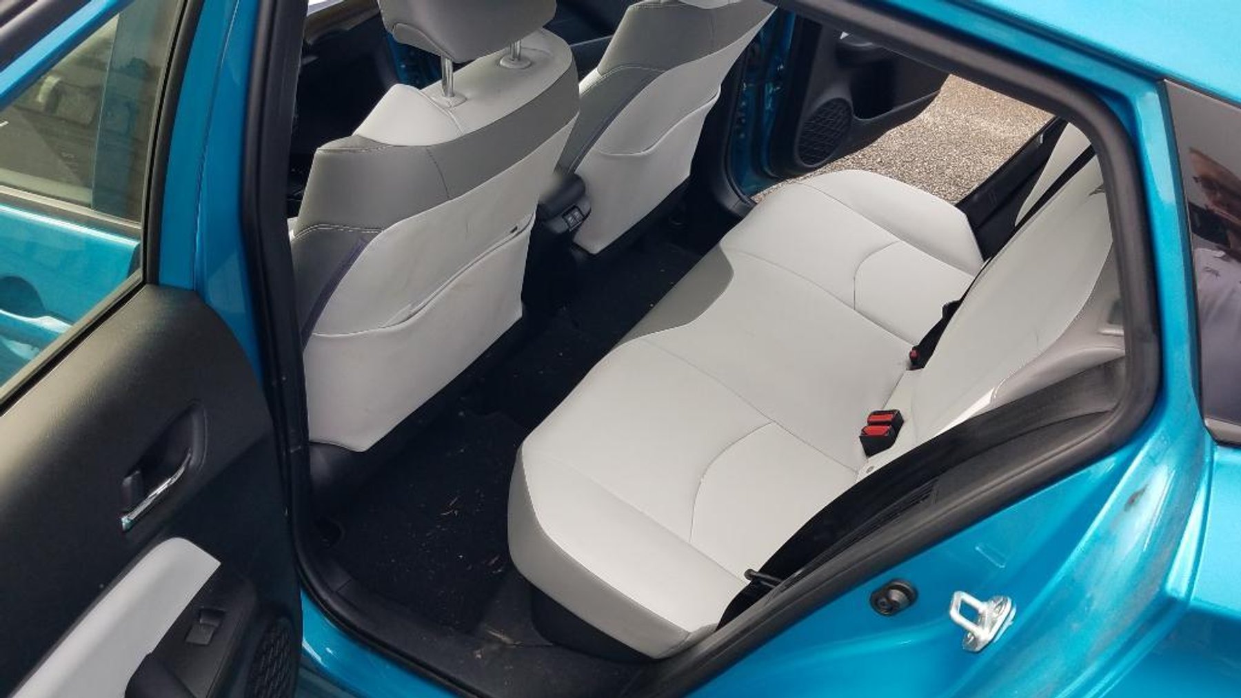 Image for 2020 Toyota Prius Liftback 5D Prime XLE