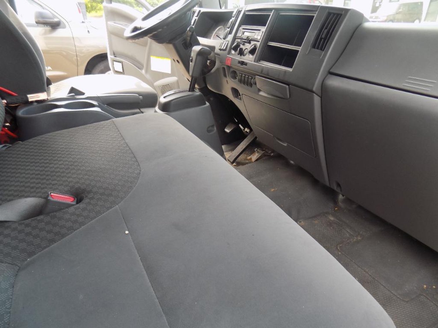 Image for 2015 Isuzu NPR HD Truck