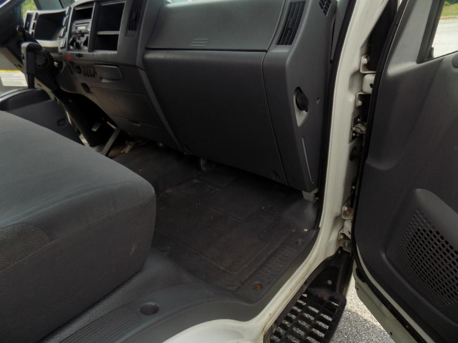 Image for 2015 Isuzu NPR HD Truck