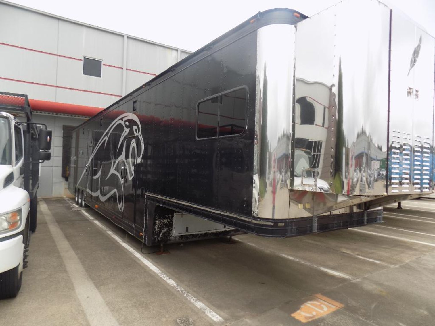 Image for 2000 I630 Featherlite Custom Trailer