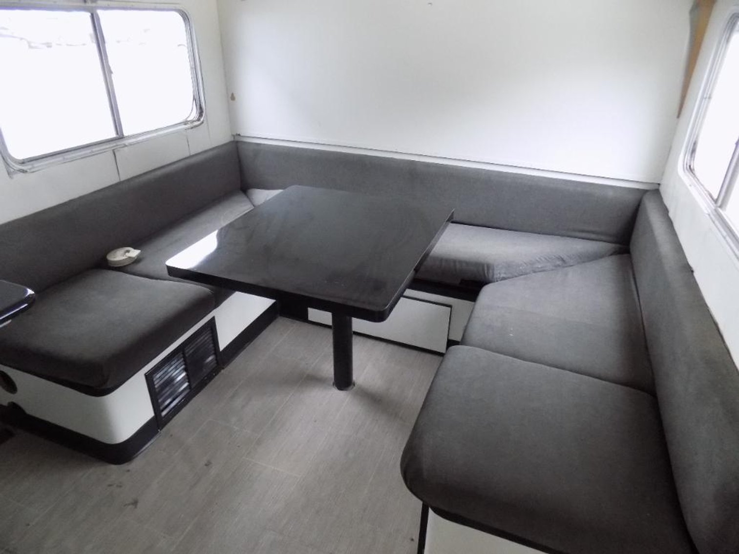 Image for 2000 I630 Featherlite Custom Trailer
