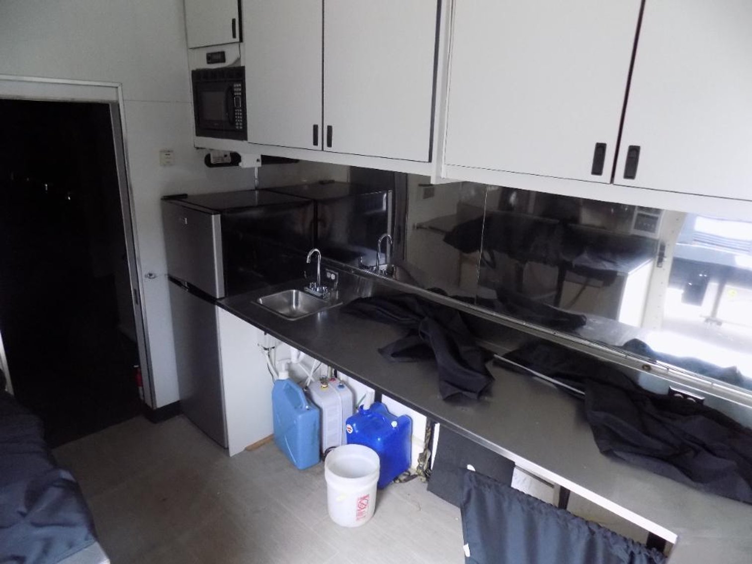 Image for 2000 I630 Featherlite Custom Trailer