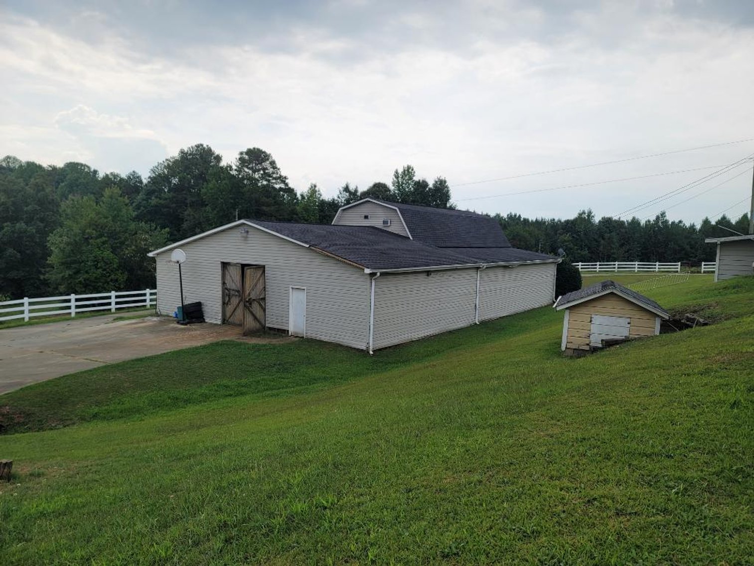 Image for Country Estate on 11.92 +/- Acres