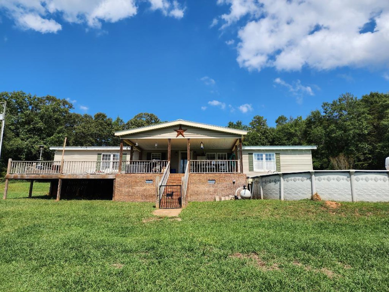 Image for 92.62 +/- Acre Farm with Multiple Houses and Structures in Hart County