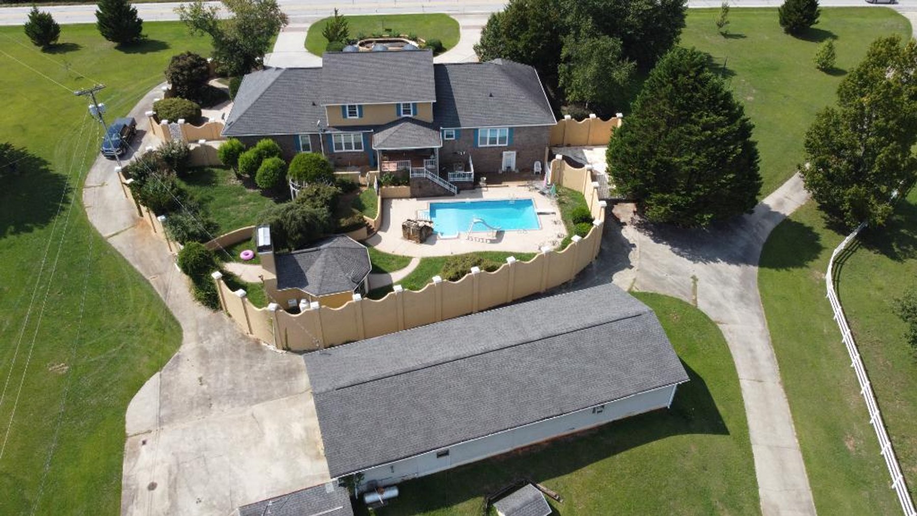 Image for Country Estate on 11.92 +/- Acres