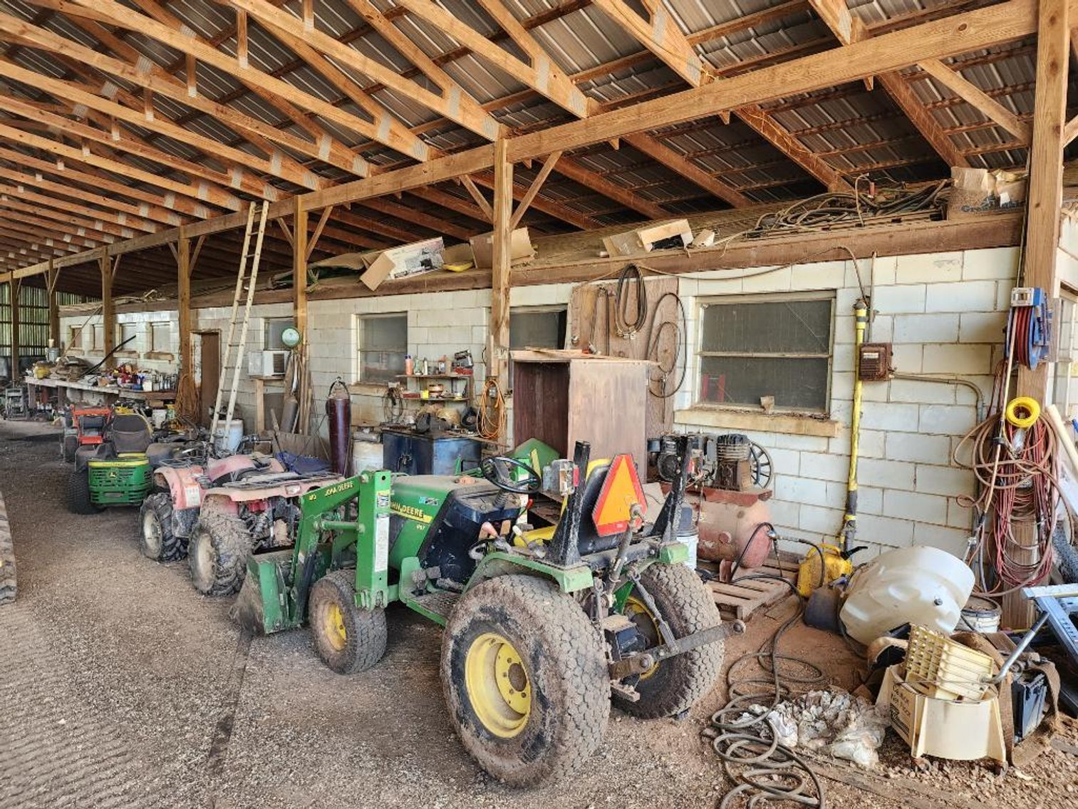 Image for 92.62 +/- Acre Farm with Multiple Houses and Structures in Hart County