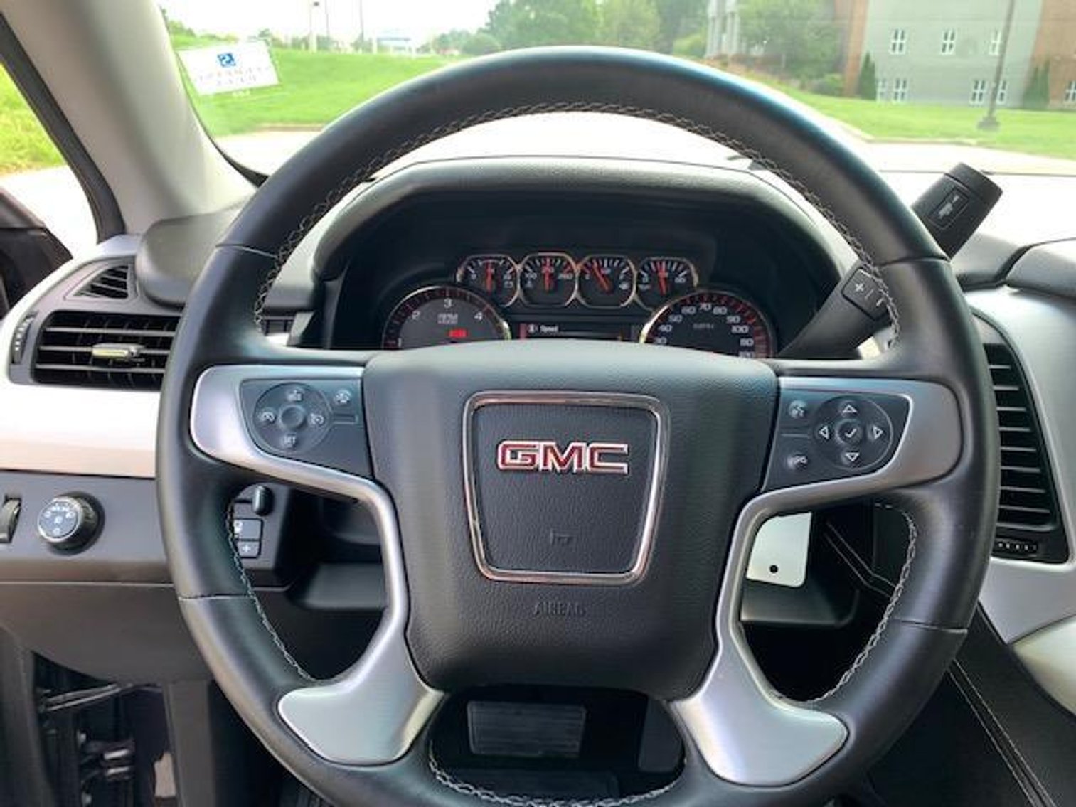 Image for 2016 GMC Yukon SLE