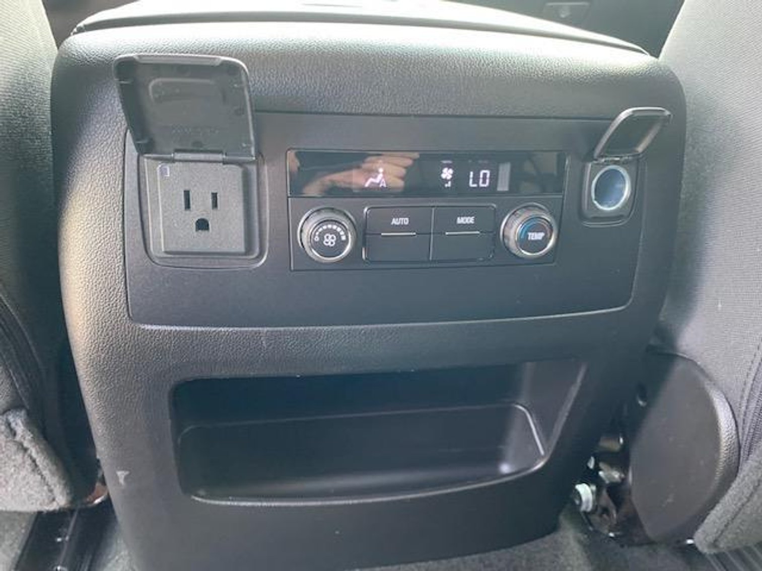 Image for 2016 GMC Yukon SLE