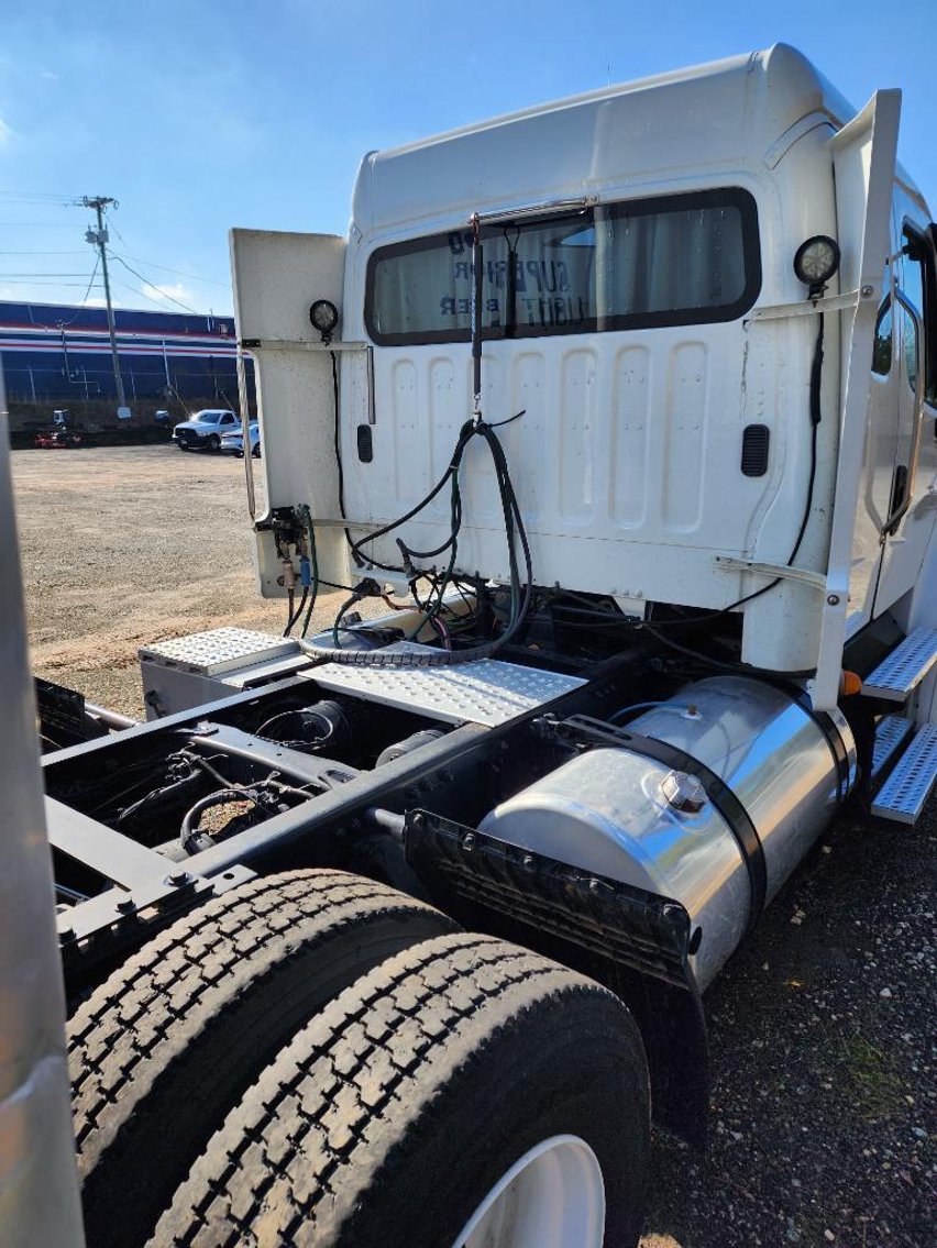 Image for Bank Seized 2019 Freightliner