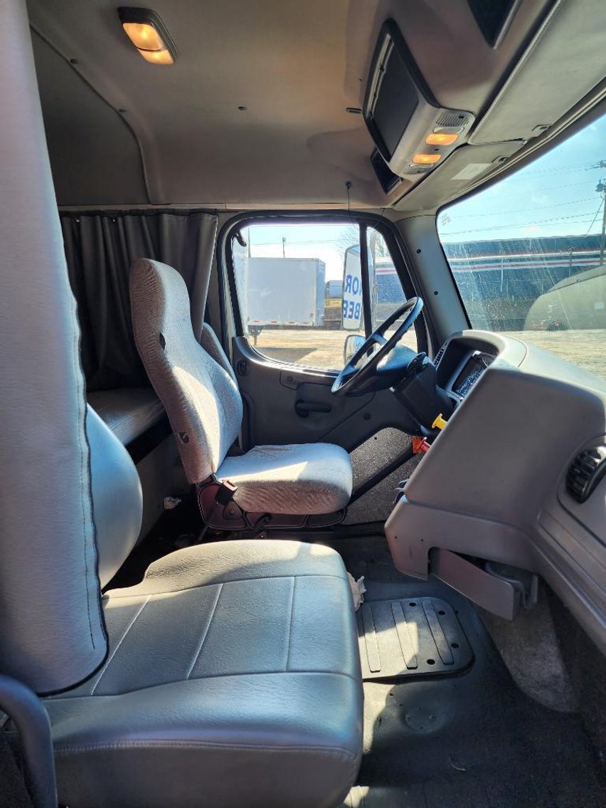 Image for Bank Seized 2019 Freightliner